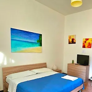 Lili House , Palermo Italia